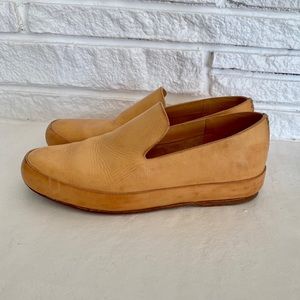 Feit Handsewn slipper in Natural